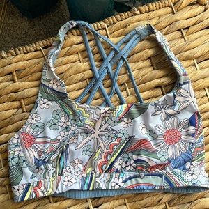 Victoria’s Secret Victoria Sport Strappy Sports Bra Size Small